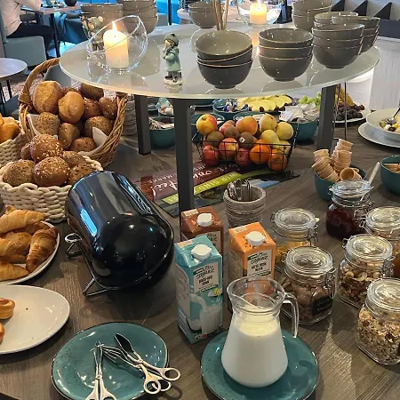 Hochwaldcafe&4-witz Hotel 4*